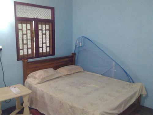 Кандакули: Juud Guest House