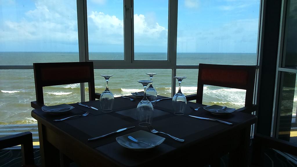 Негомбо: Beacon Beach Hotel