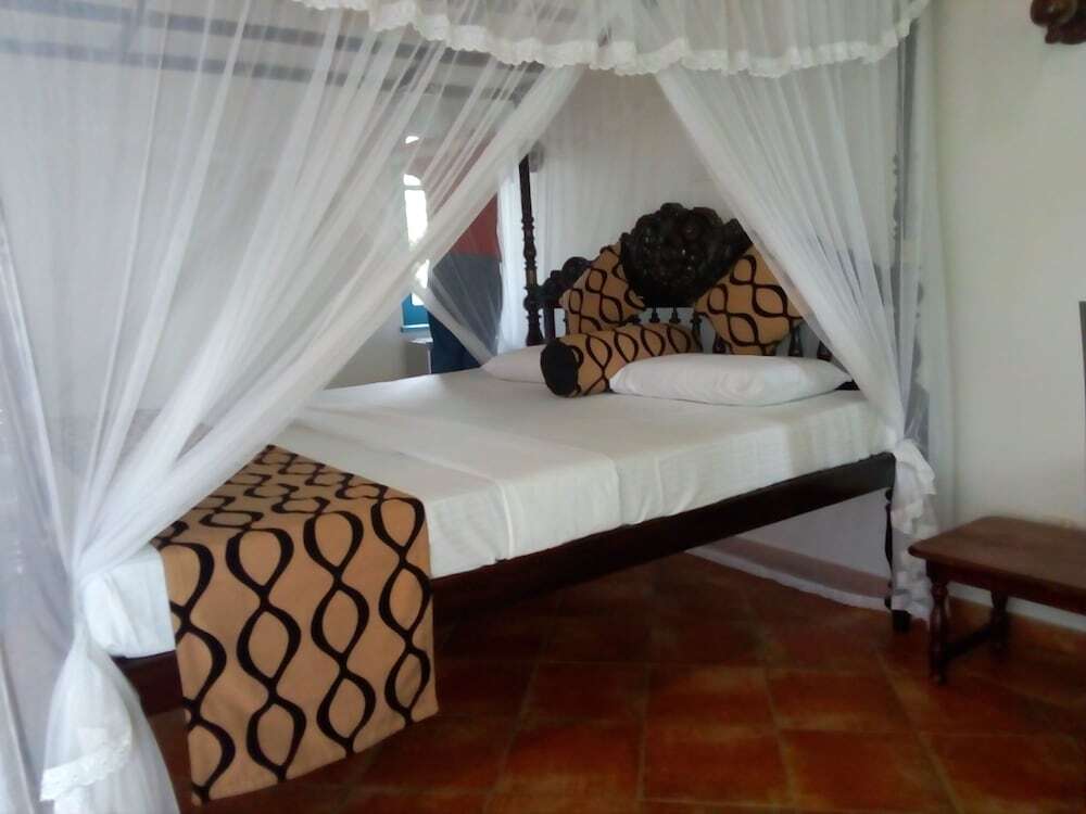 Ахангама: Nu-vin Beach Hotel