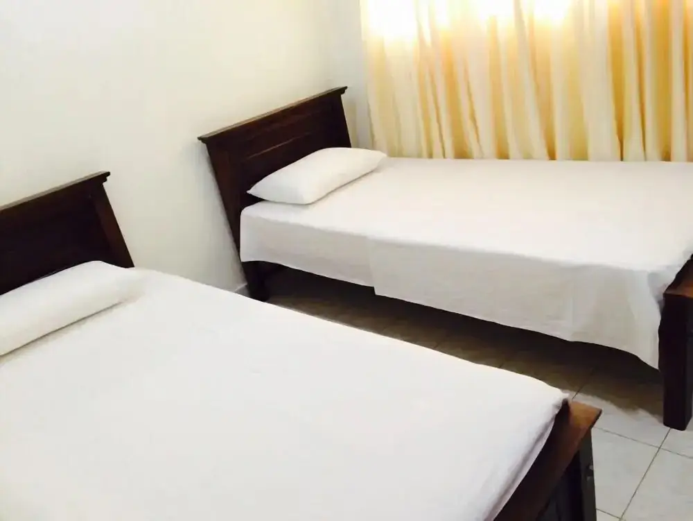 Негомбо: Sleep cheap hostel
