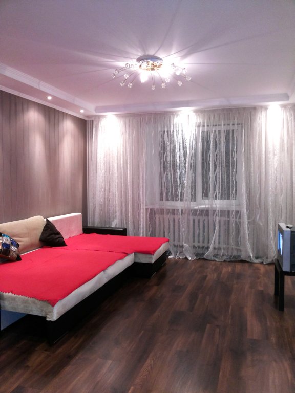 Казань: Apartment on Chistopolskaya 64