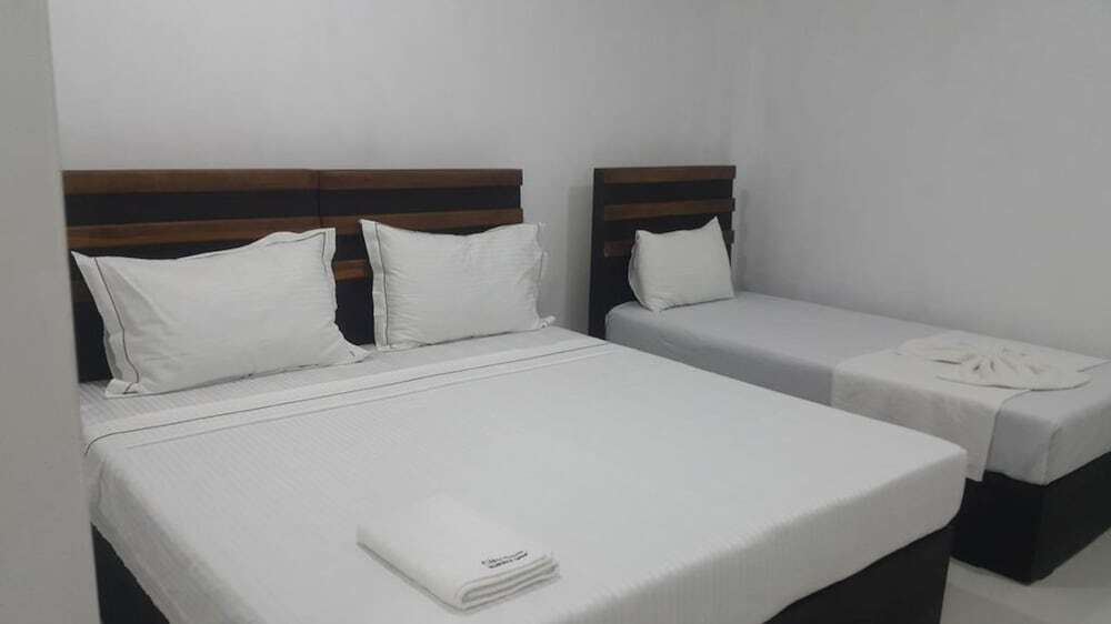 Анурадхапура: City Capital Hostel
