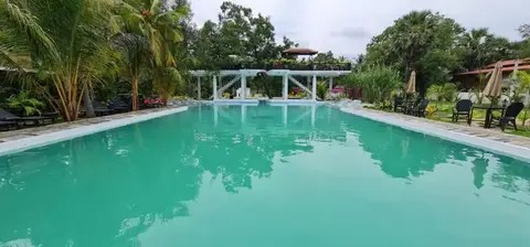 Lucky Beach Resort — фото 1