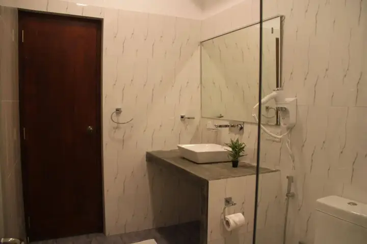 Сигирия: Hotel Wewa Addara