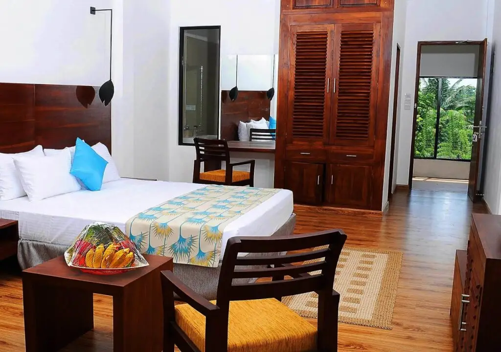 Тиссамахарама: The Rain Tree Hotel
