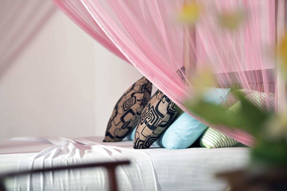 Унаватуна: Hotel Happy Night Holiday Inn