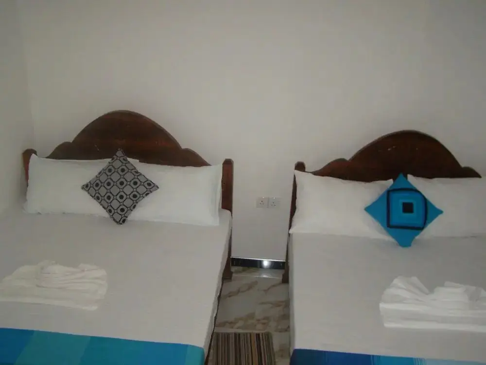 Полоннарува: Nadun Rest