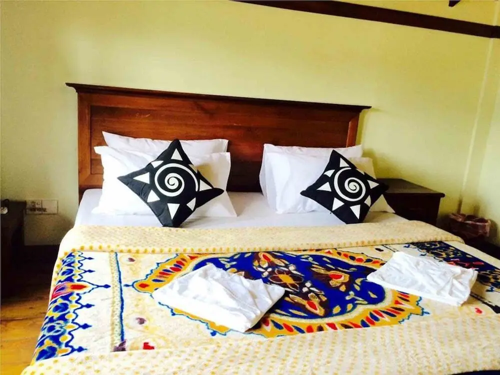 Нувара-Элия: Hotel Yenisey