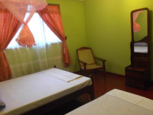 Канди: Sadhara Apartment