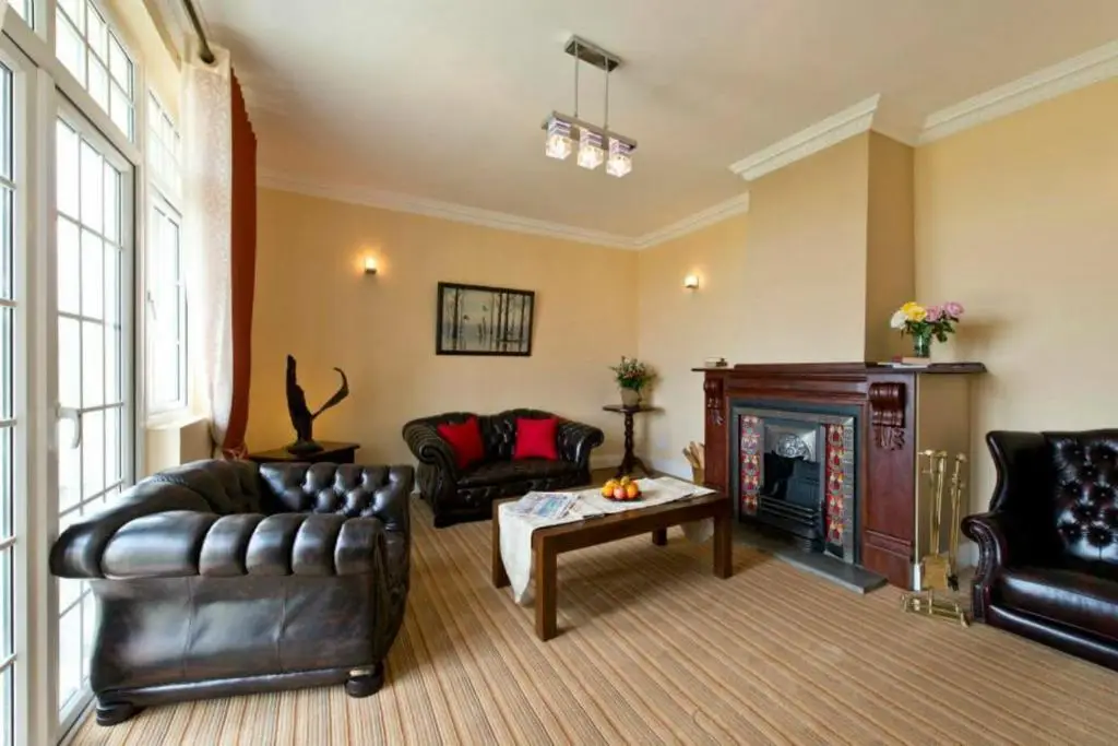 Нувара-Элия: Cheltenham Cottage
