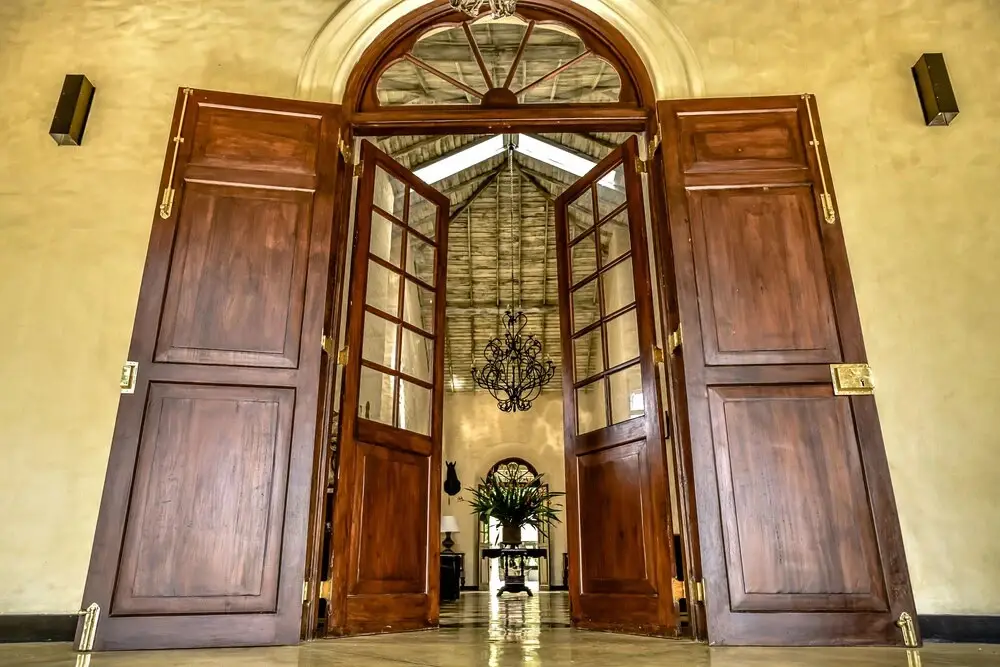 Хинатигала Джанкшен: Pedlars Manor
