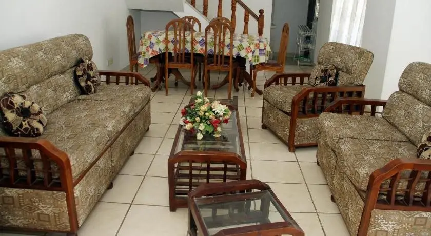 Негомбо: Gudsmith Home