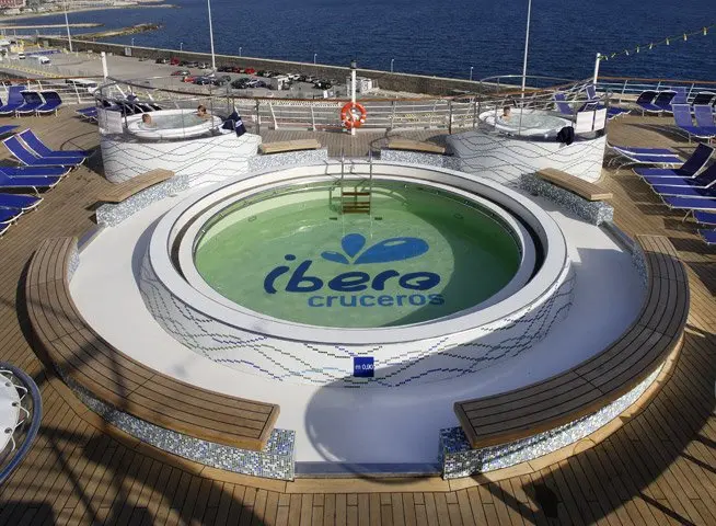 Сочи: Grand Holiday Cruise Ship