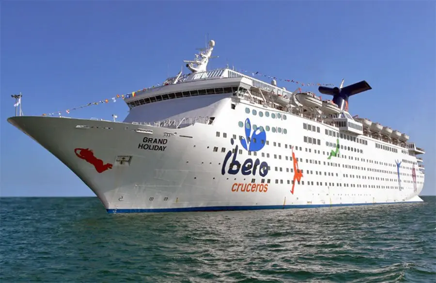 Сочи: Grand Holiday Cruise Ship