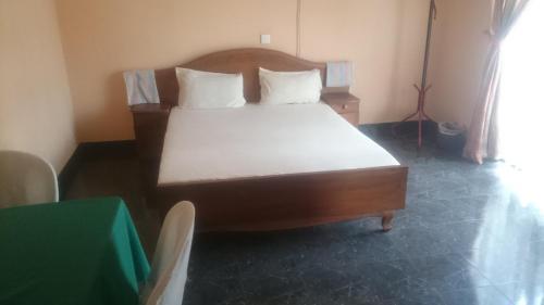 Негомбо: Rose Palace Hotel