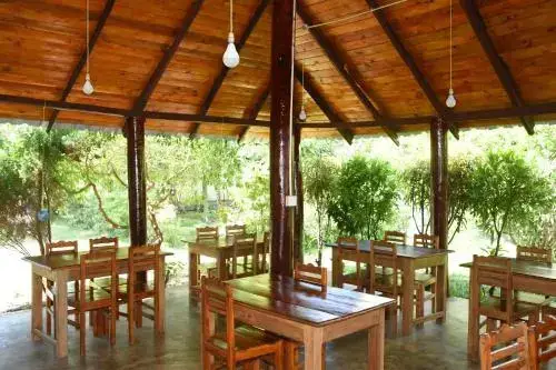 Нилавели: nilaveli palm house
