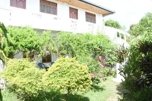 Нилавели: nilaveli palm house