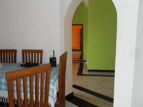 Негомбо: Bee Nest Bed & Breakfast