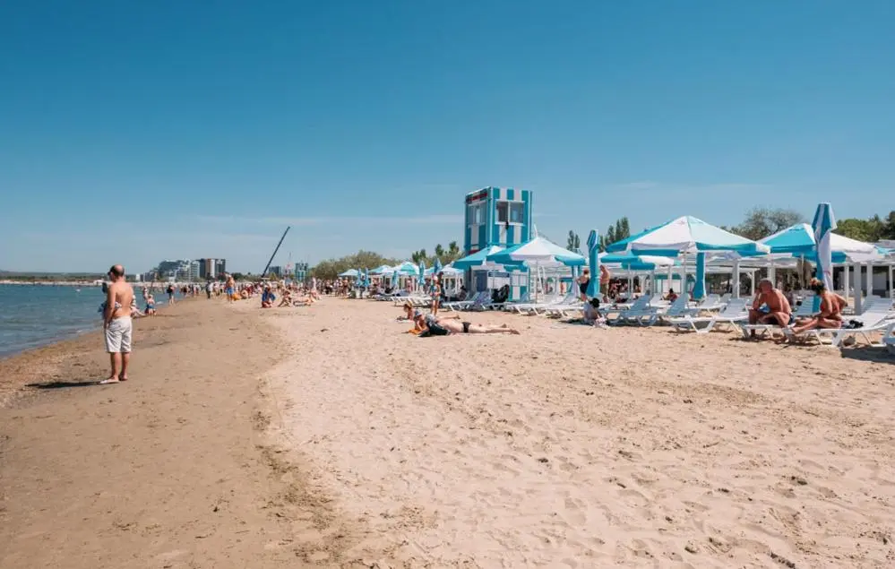 Витязево: Sea oasis
