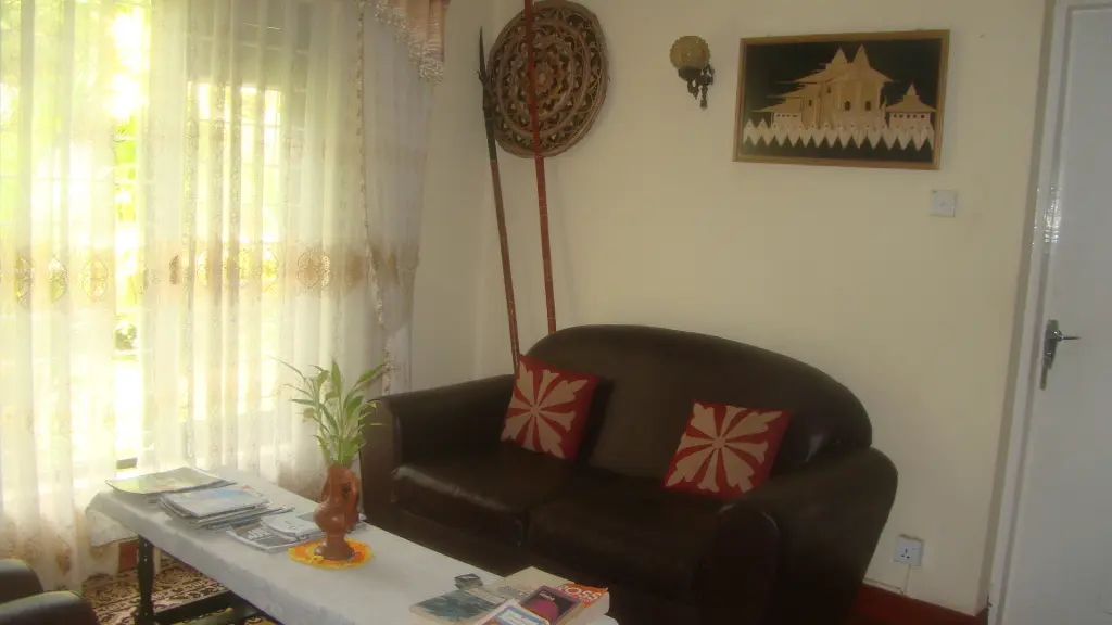 Анурадхапура: Indrani Inn