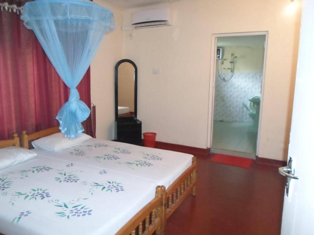 Анурадхапура: Indrani Inn