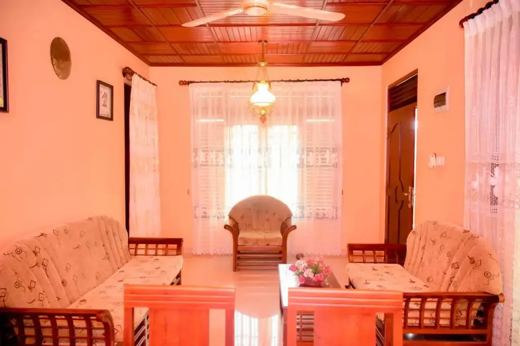 Галле: Nisansala Holiday Inn, Karapitiya