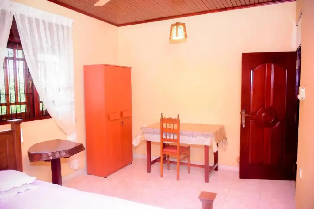 Галле: Nisansala Holiday Inn, Karapitiya