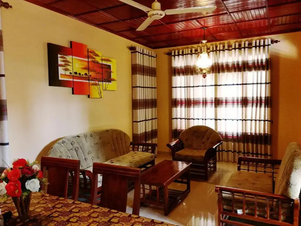 Галле: Nisansala Holiday Inn, Karapitiya