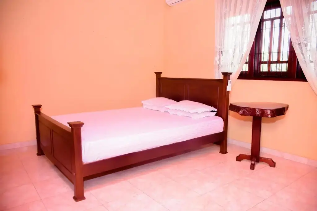 Галле: Nisansala Holiday Inn, Karapitiya