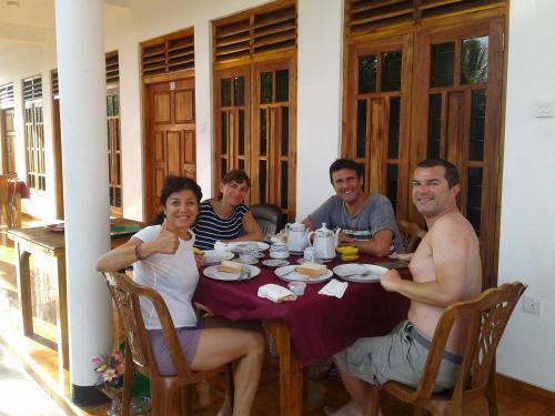 Таларамба: Sayura Beach Hotel
