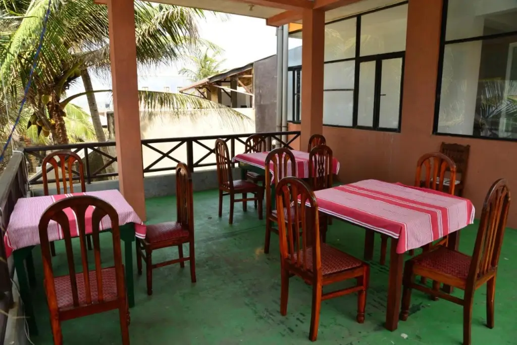 Хиккадува: Athula Beach Guesthouse