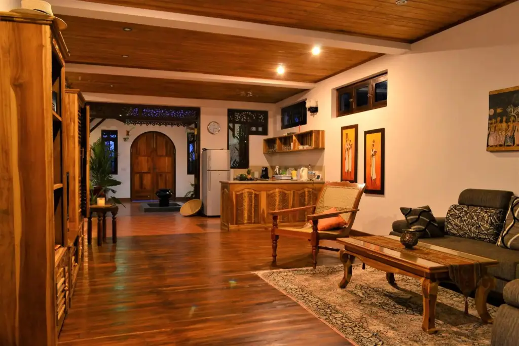 Ранна: Lanka Beach Bungalows