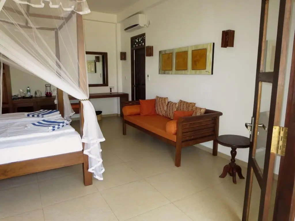 Ранна: Lanka Beach Bungalows