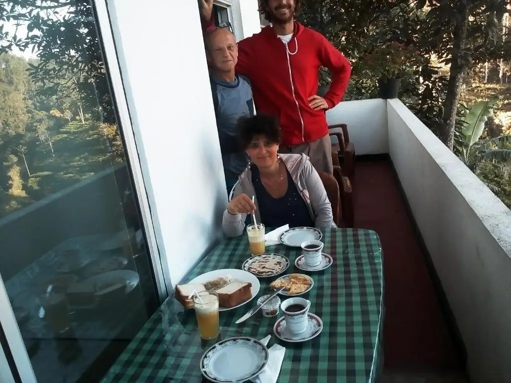 Элла: 9 Arch View Rest Inn