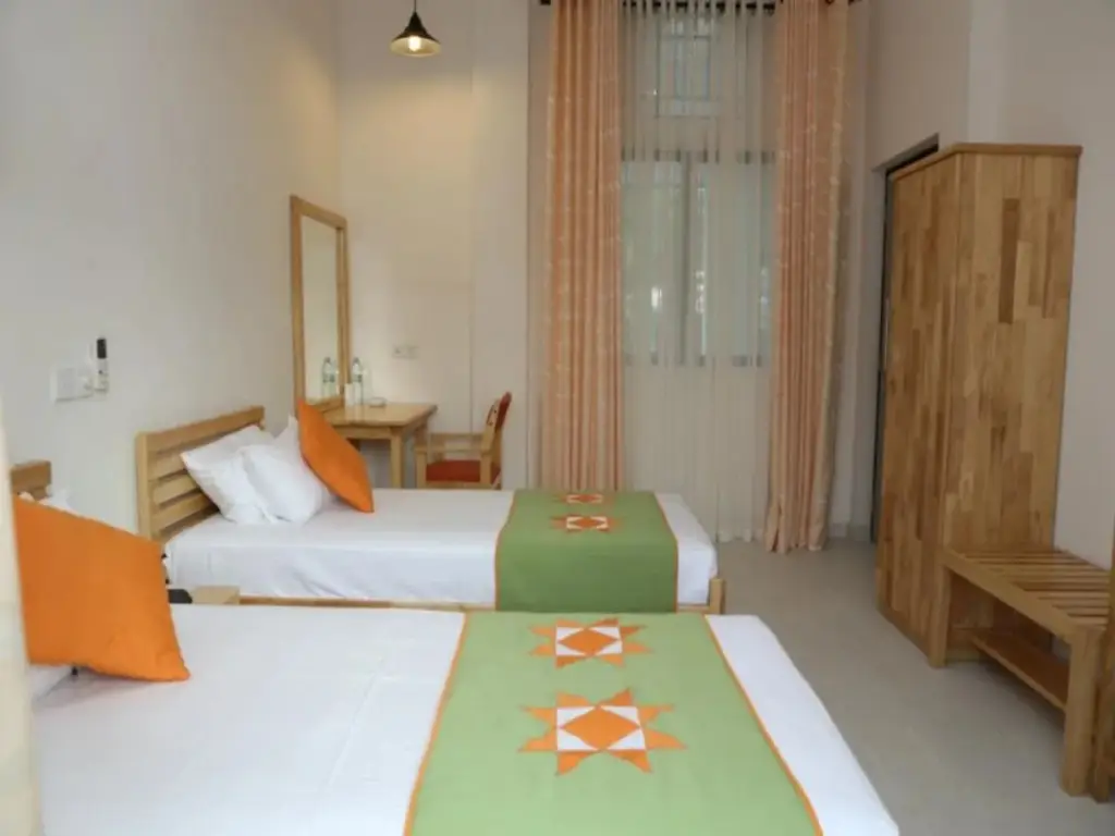 Галле: Hotel Apna