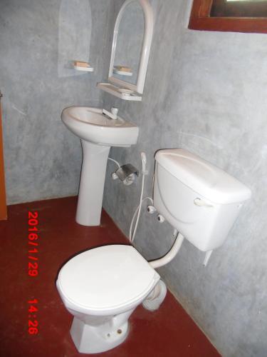 Катукурунда: Tharu Holiday Home
