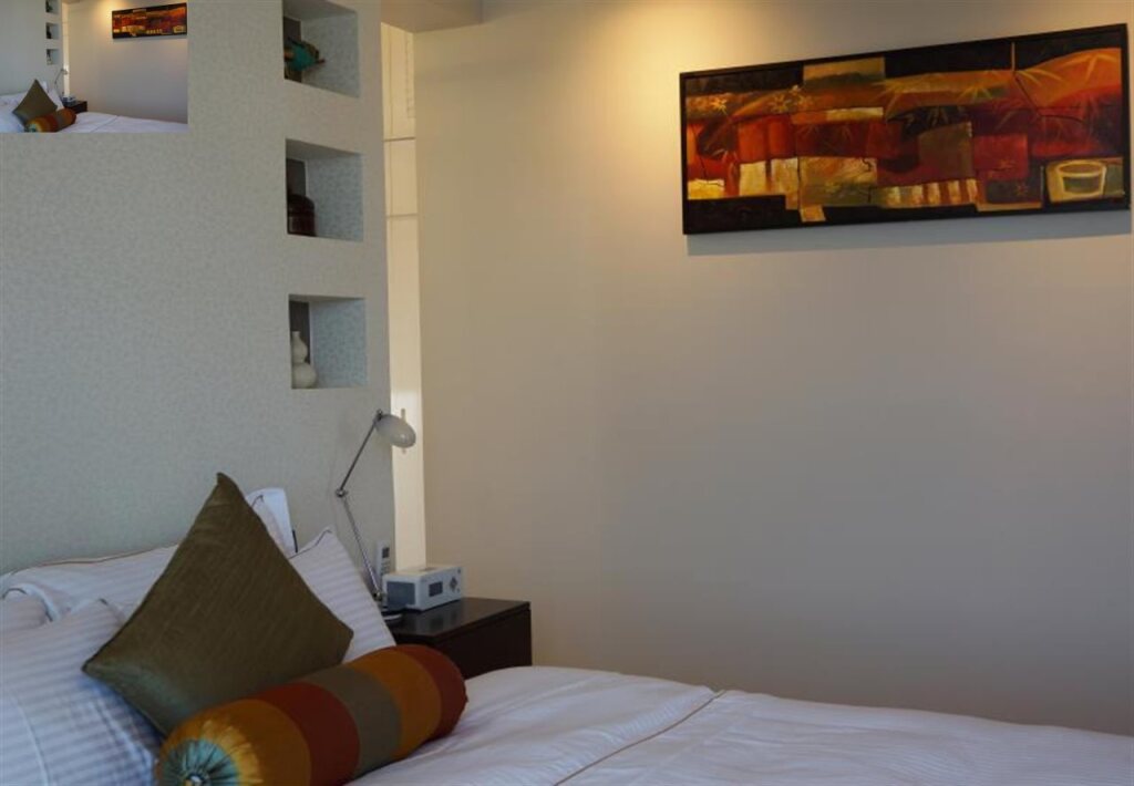 Гора Lavinia: The Penthouse Above Sea