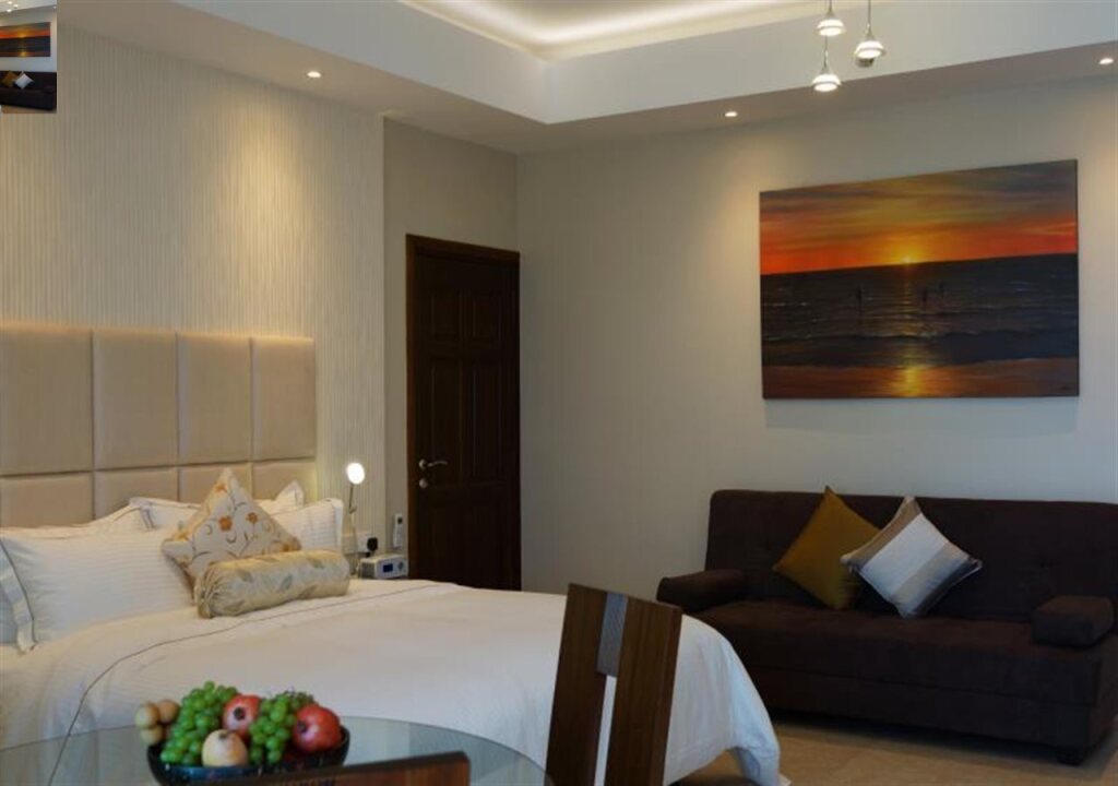 Гора Lavinia: The Penthouse Above Sea