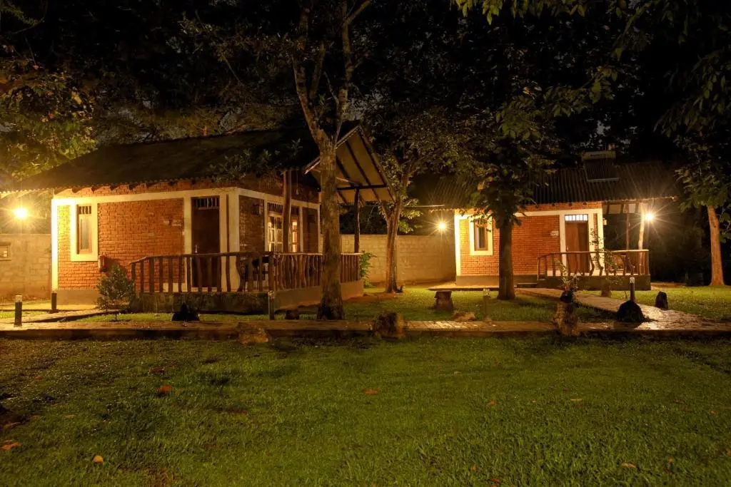 Удавалаве: mastodon valley safari resort