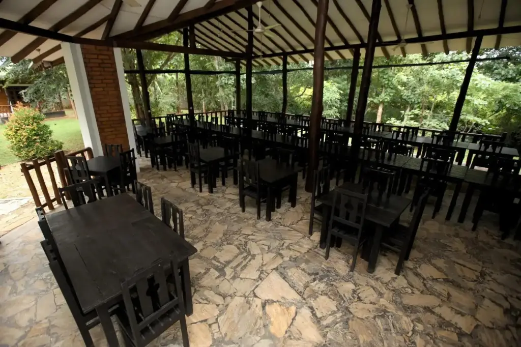 Удавалаве: mastodon valley safari resort