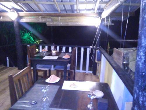 Индурува: Janus Paradise Rest