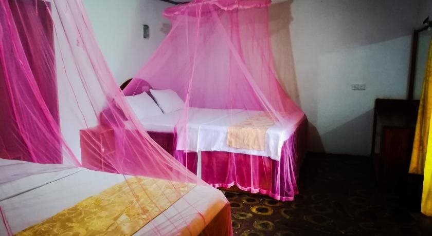 Богаванталава: Bambarakanda Holiday Resort