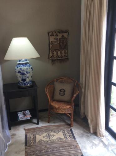 Годода: Chawton House East