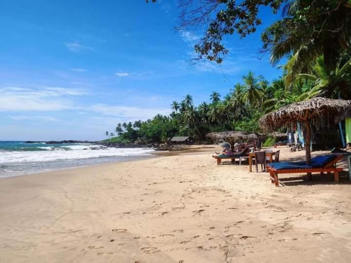 Унакурува: Deshan Homestay & Restaurant