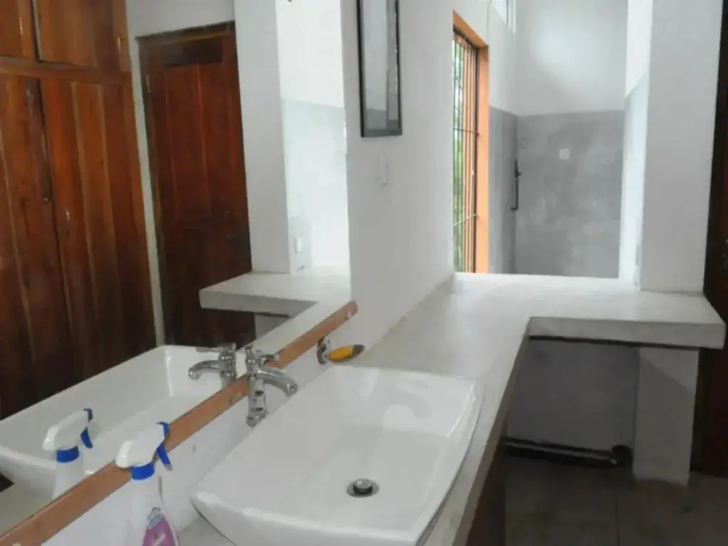 Амбевелла: Ishiran Holiday Homes