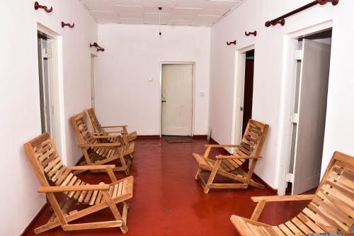 Хиккадува: Ocean Beach House