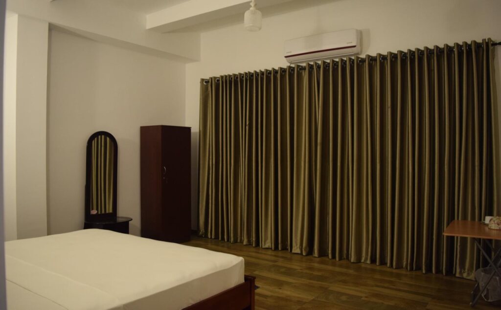 Канди: Bee View Home Stay