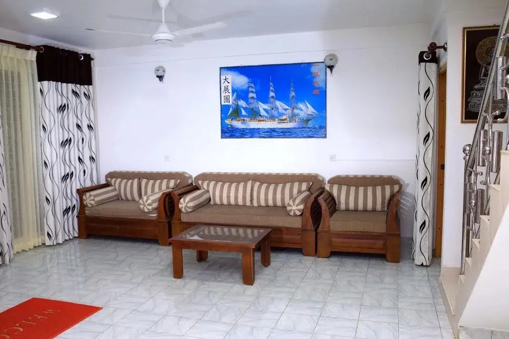 Кантале: Gandhi Guest House & White Palace