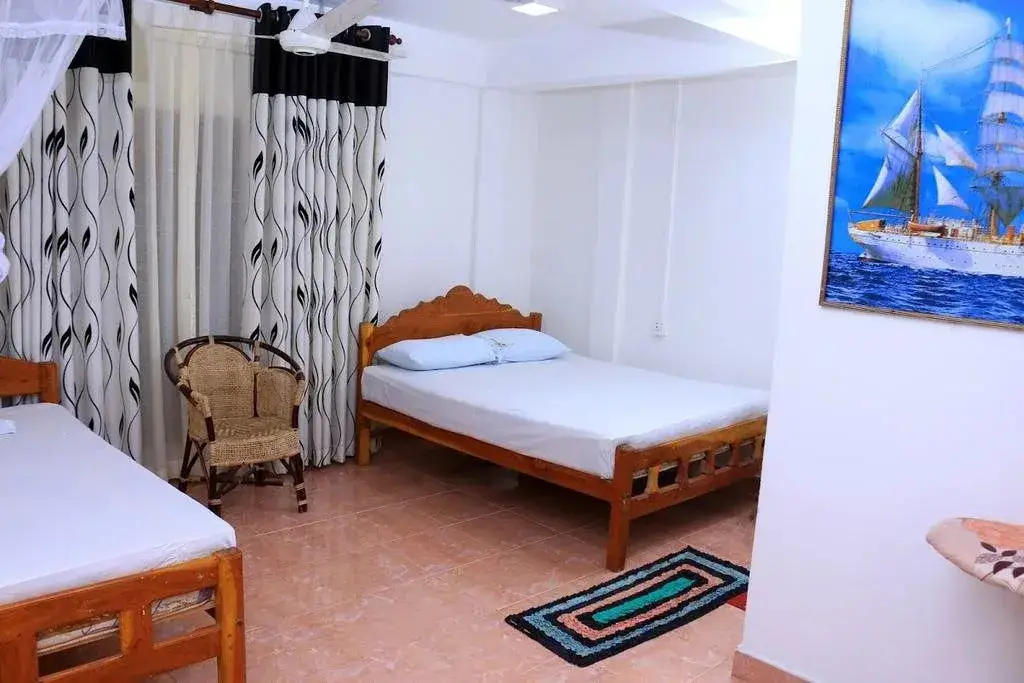 Кантале: Gandhi Guest House & White Palace