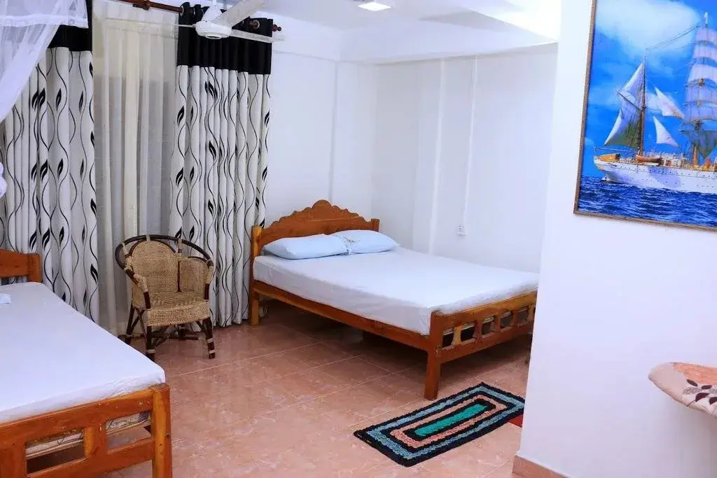 Кантале: Gandhi Guest House & White Palace